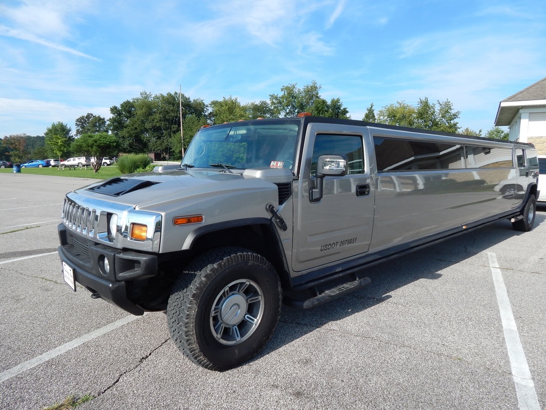 H2 Limousine Exterior